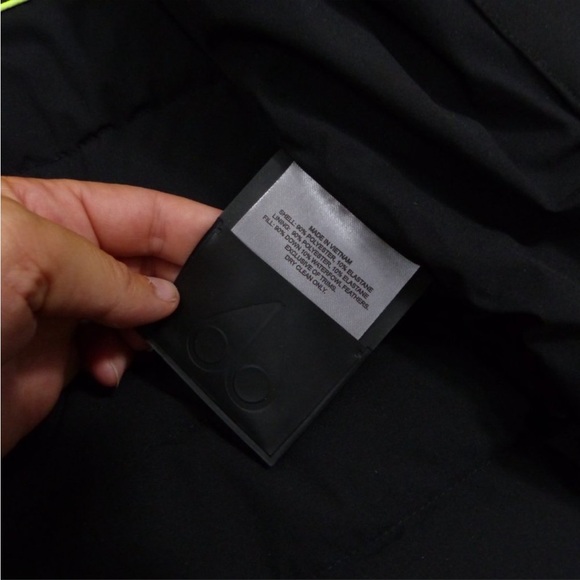 Moose Knuckles coat - Picture 5 of 5